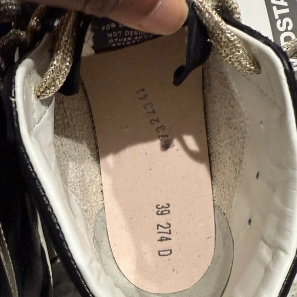 Golden Goose Midstar Sneakers with Glittery Gold Laces - Picture 7 of 15